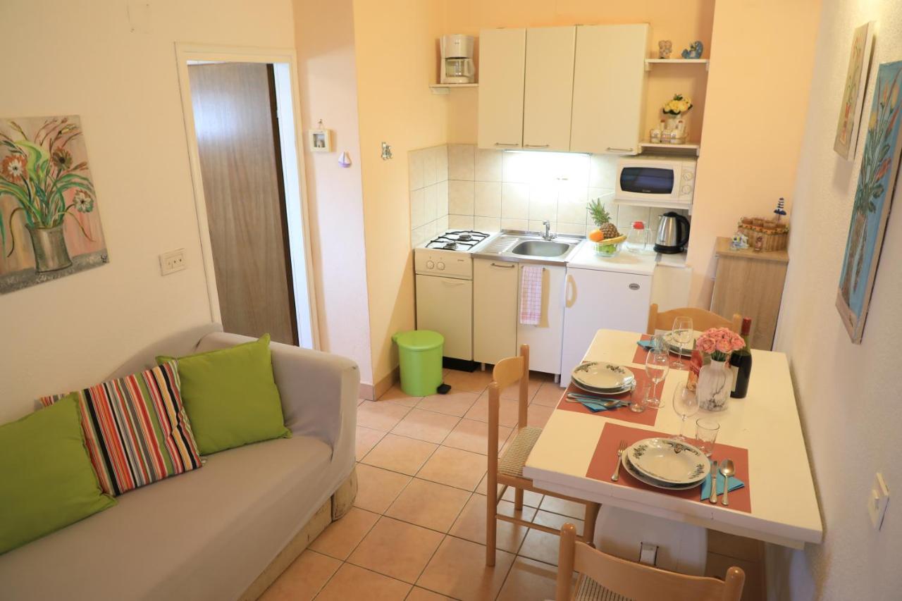 Apartmani Sarlija Pakoštane Eksteriør billede