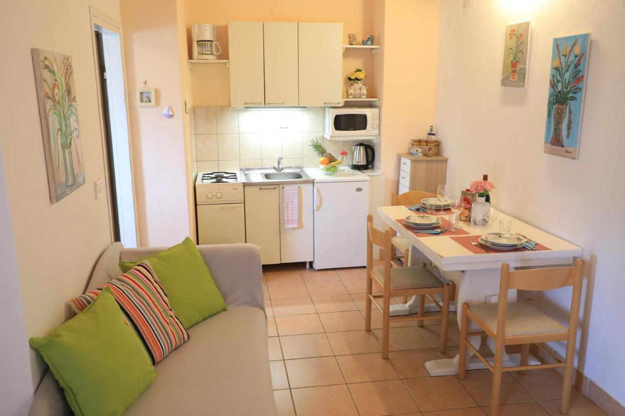 Apartmani Sarlija Pakoštane Eksteriør billede