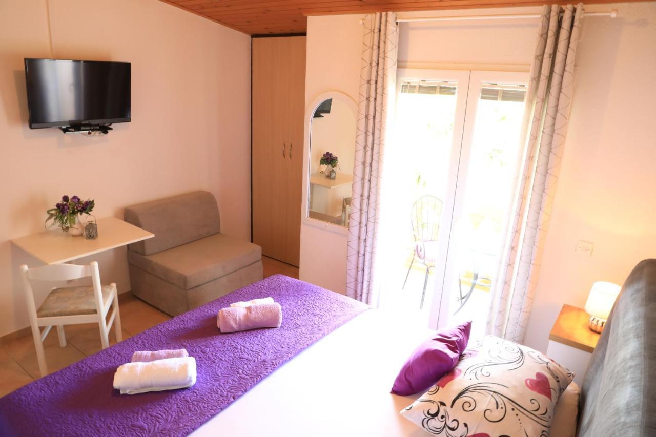 Apartmani Sarlija Pakoštane Eksteriør billede