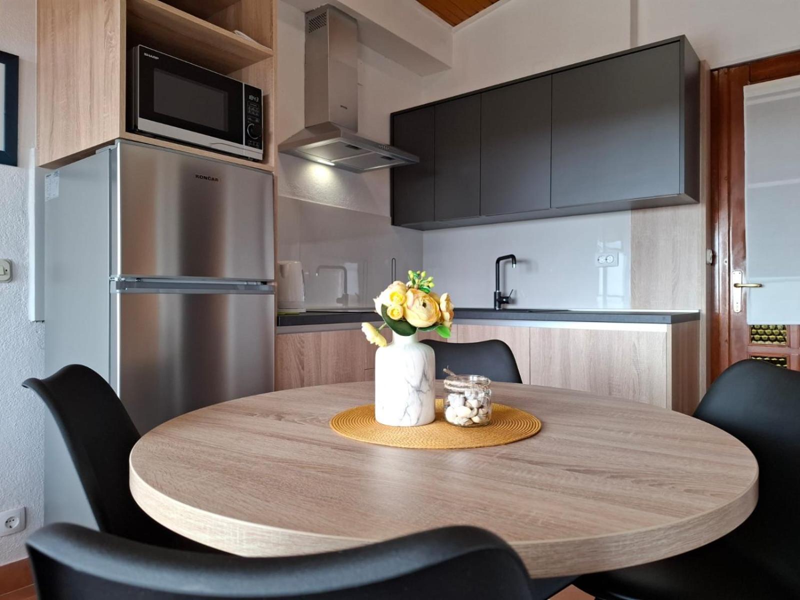 Apartmani Sarlija Pakoštane Eksteriør billede